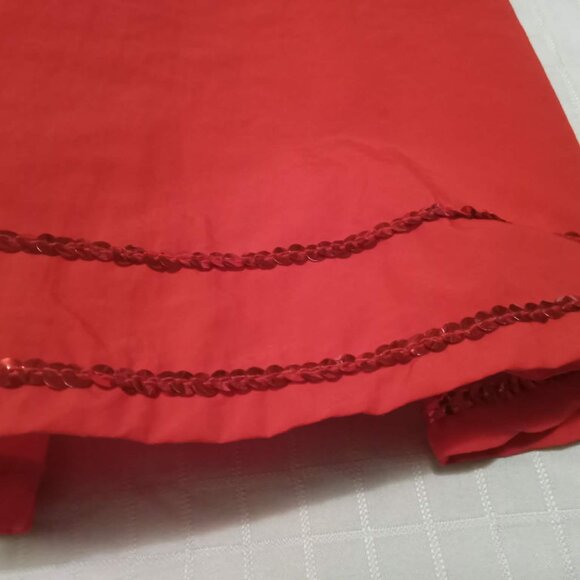 Beautiful long red skirt with sequins at the bottom, cotton and polyester - Picture 6 of 8